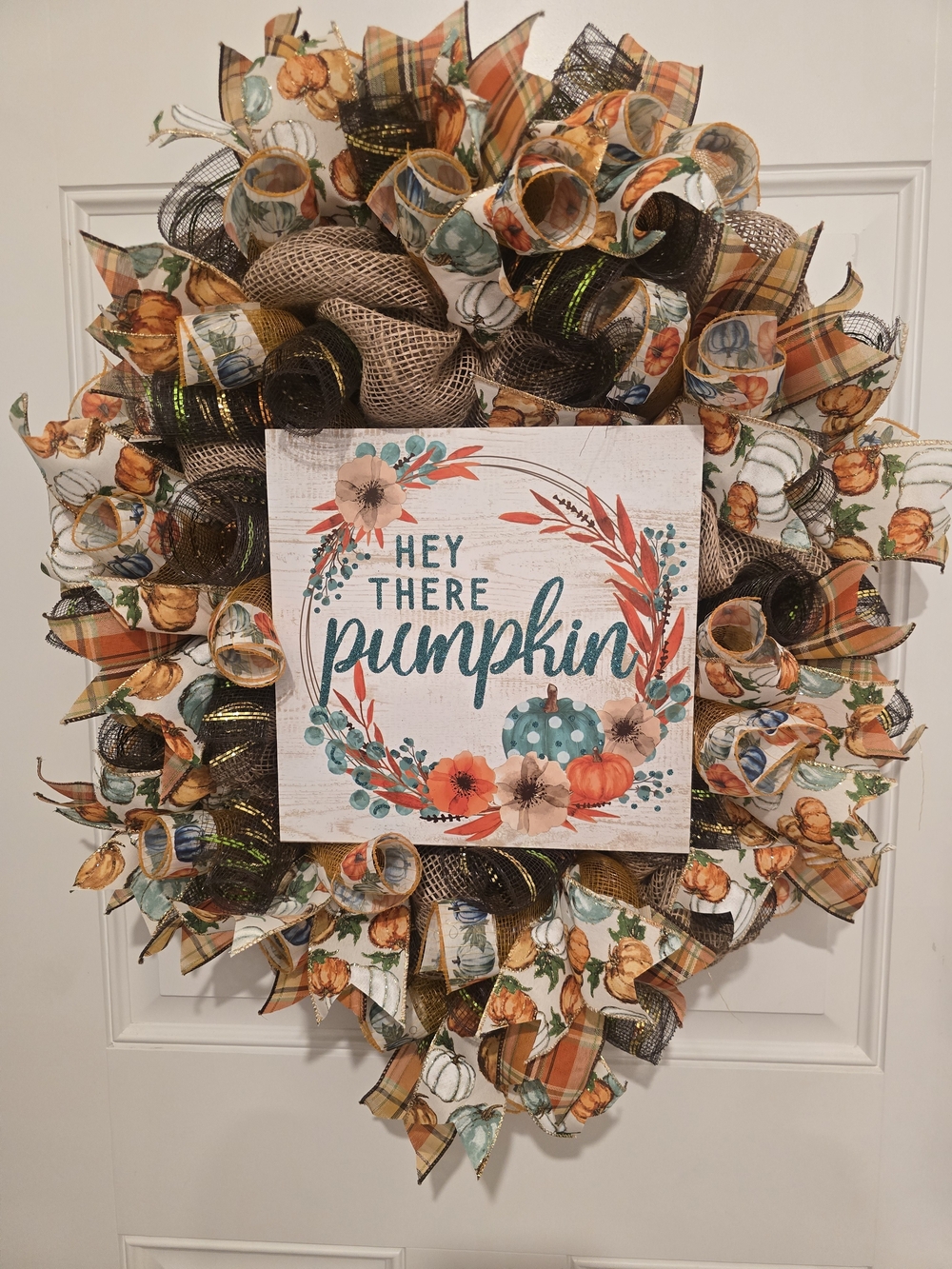 W172 – Hey There Pumpkin Fall Wreath
Handmade Fall wreath featuring a “Hey There